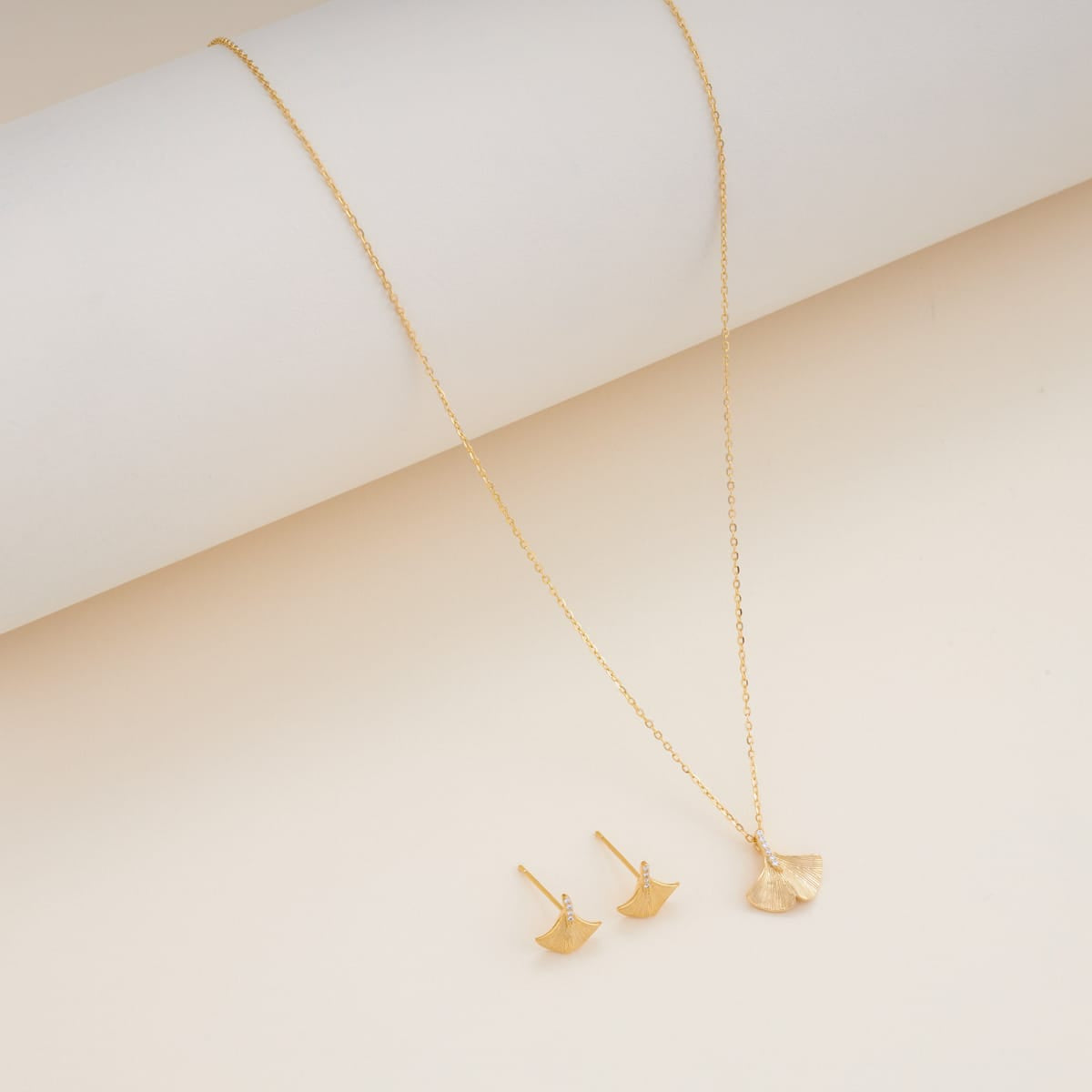 Silver Chain Pendant Earring Set 92.5 Silver Pendant with Chain and Earring Set 200622