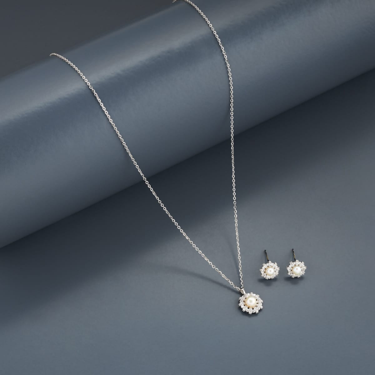 Silver Chain Pendant Earring Set 92.5 Silver Pendant with Chain and Earring Set 200639