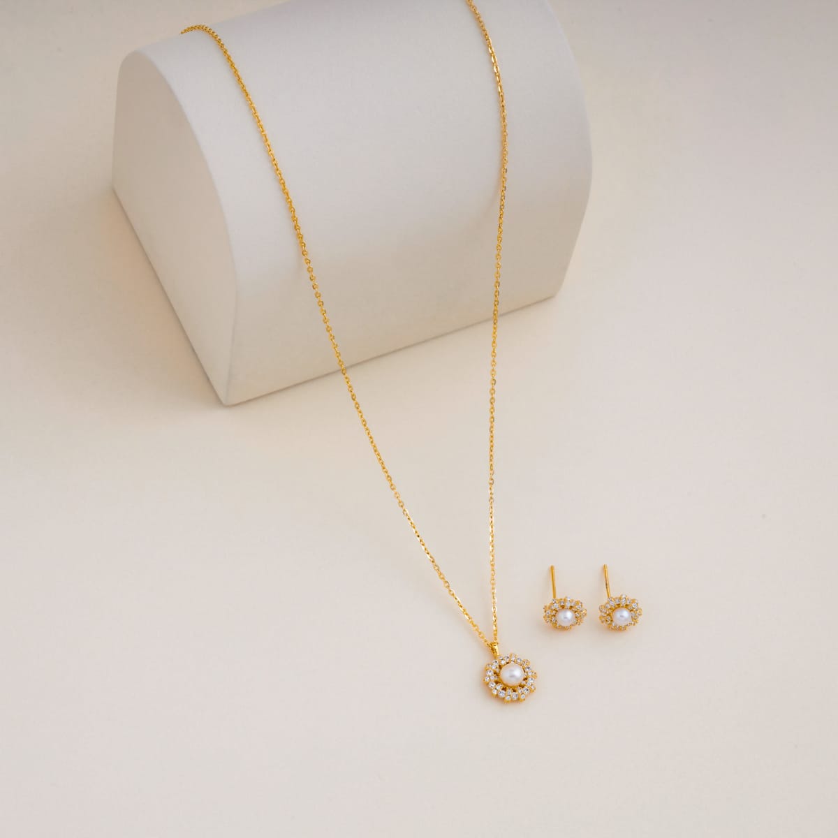 Silver Chain Pendant Earring Set 92.5 Silver Pendant with Chain and Earring Set 200639