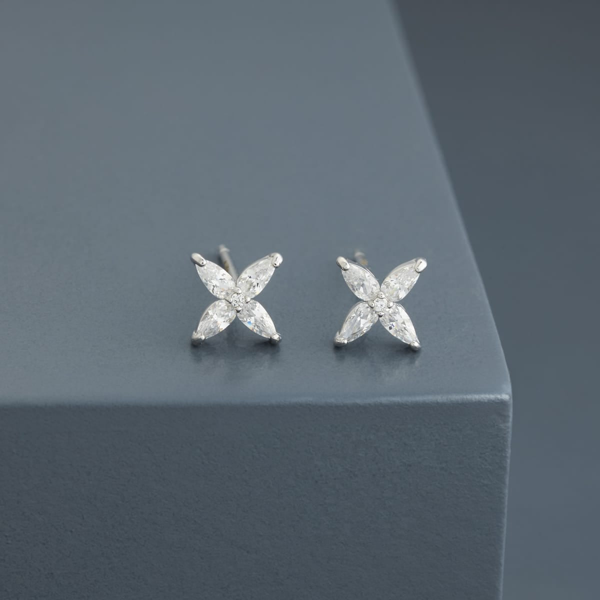 Silver Earring 92.5 Silver Earring 201010