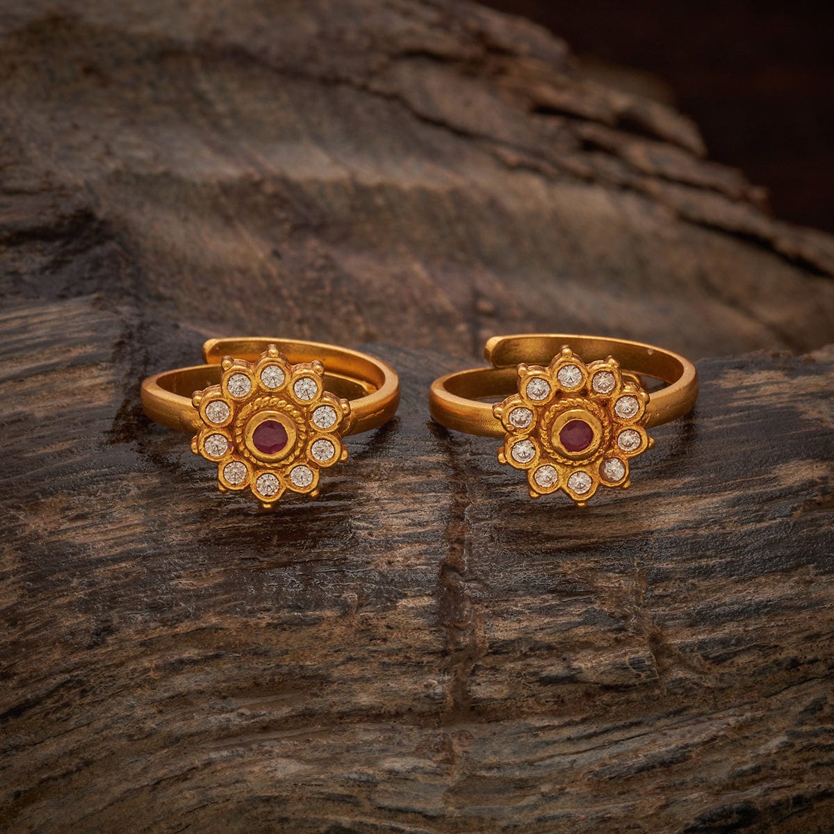 Silver Temple Toe Ring 1833521