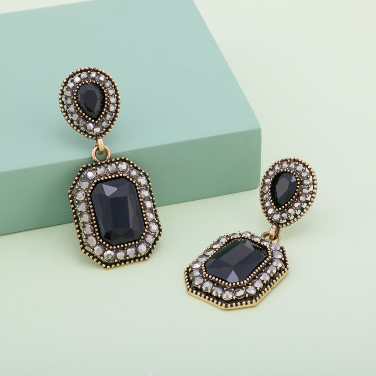 Trendy Earring Trendy Earring 189874