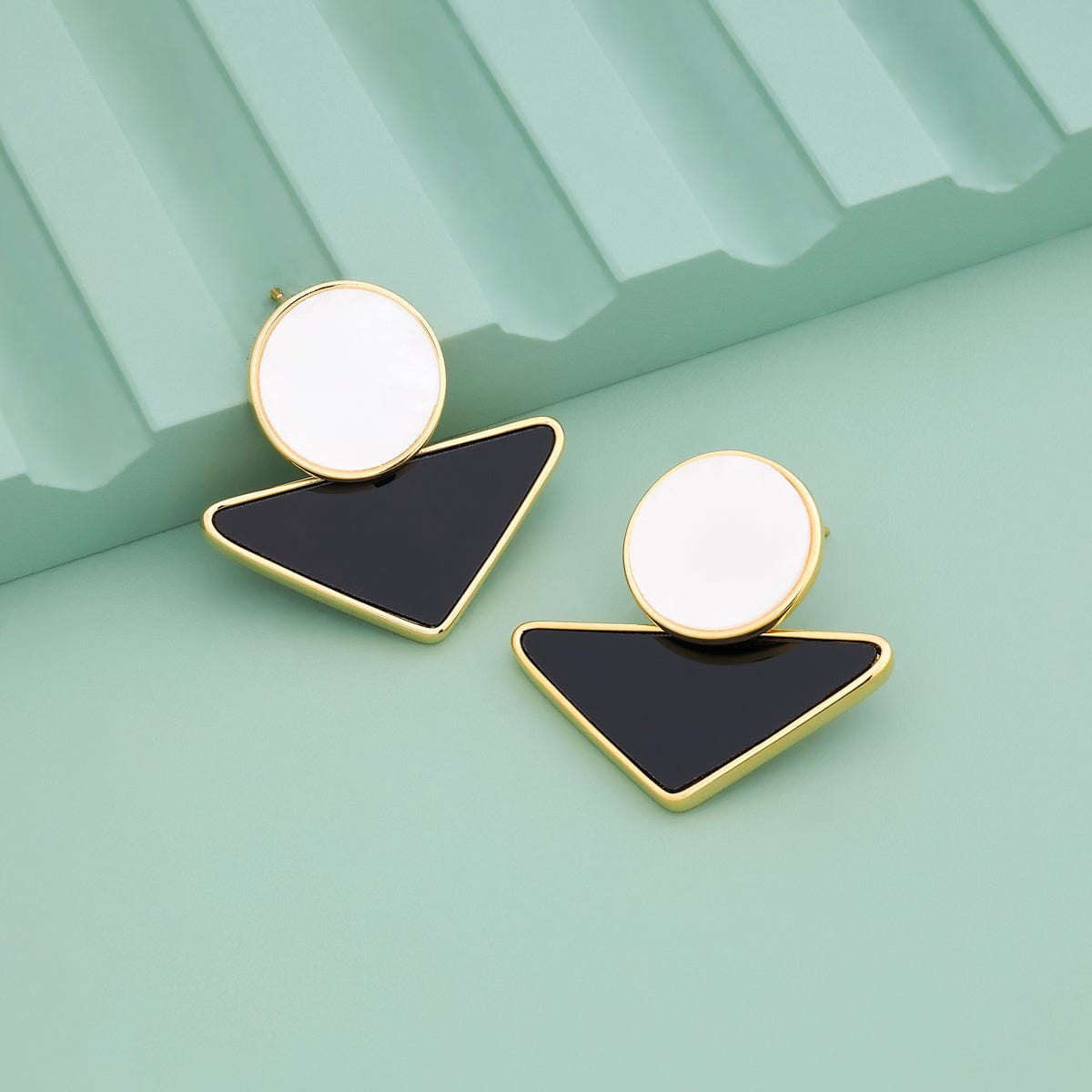 Trendy Earring Trendy Earring 189970