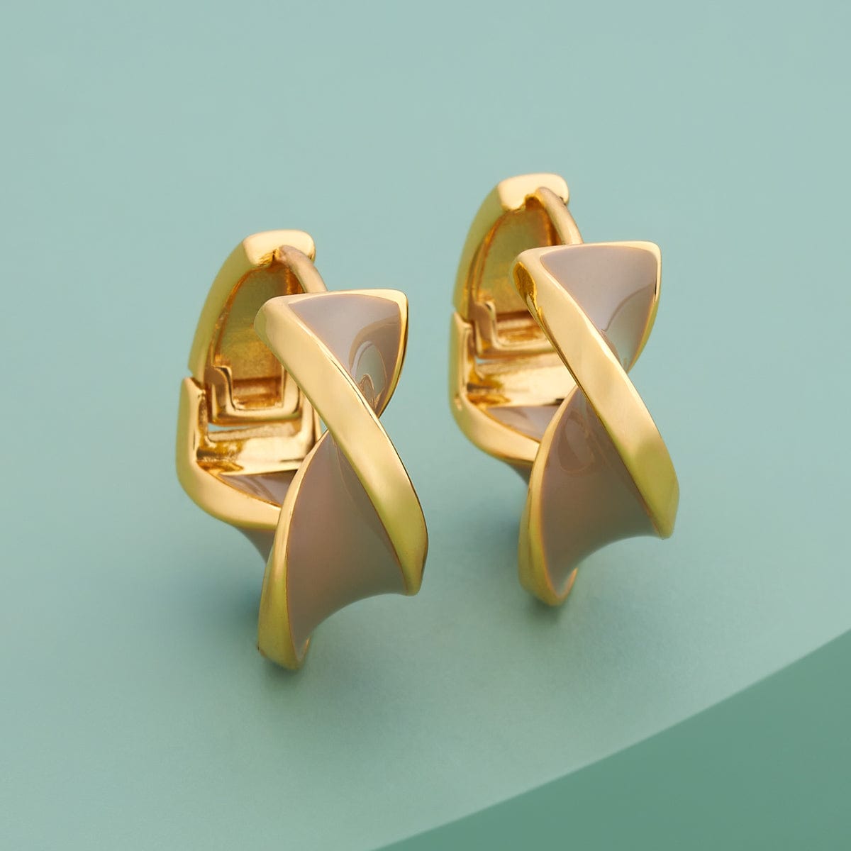 Trendy Earring Trendy Earring 189691