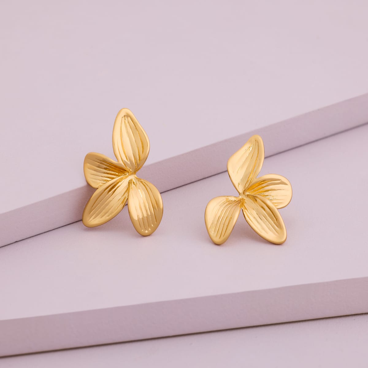 Trendy Earring Trendy Earring 200046
