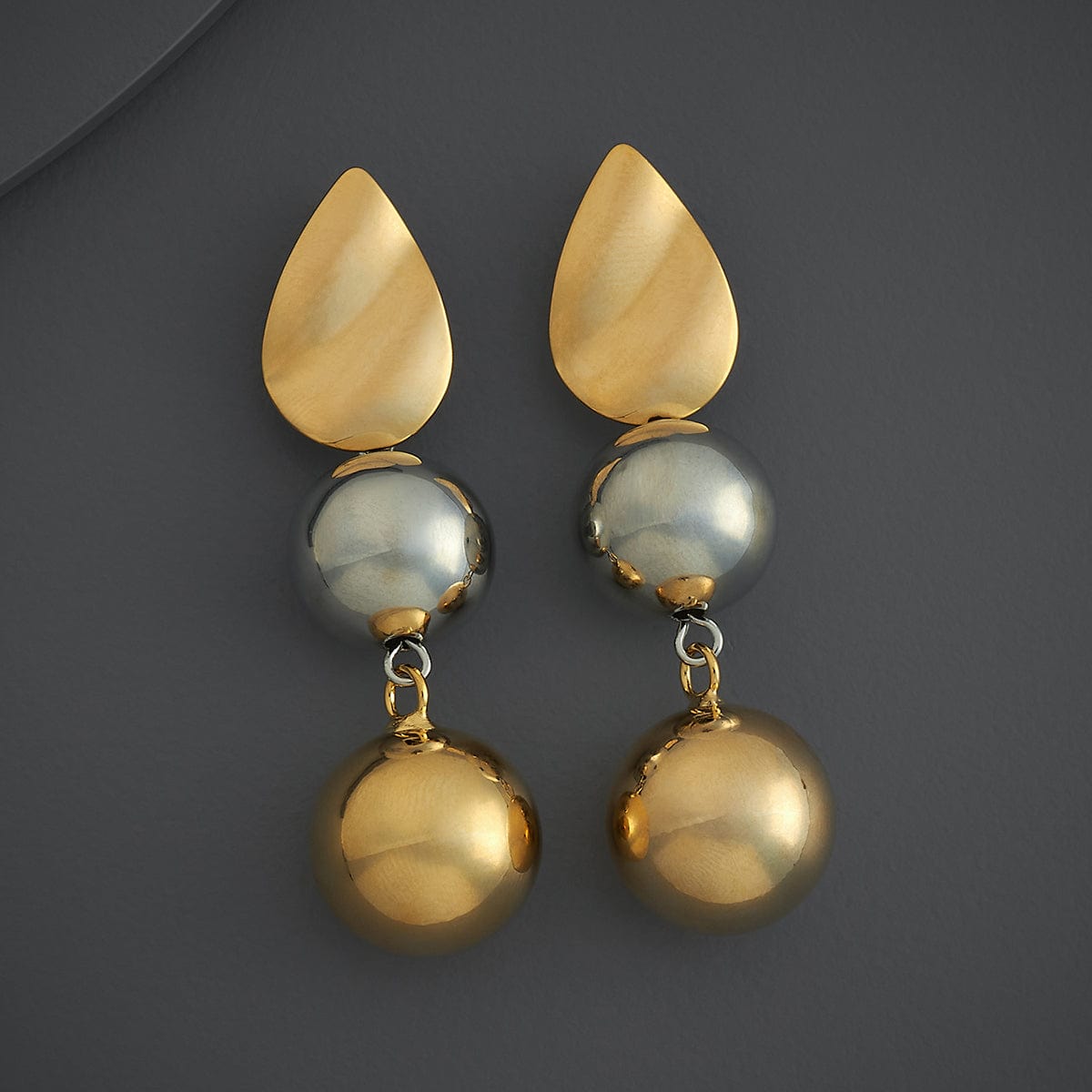 Trendy Earring Trendy Earring 185925