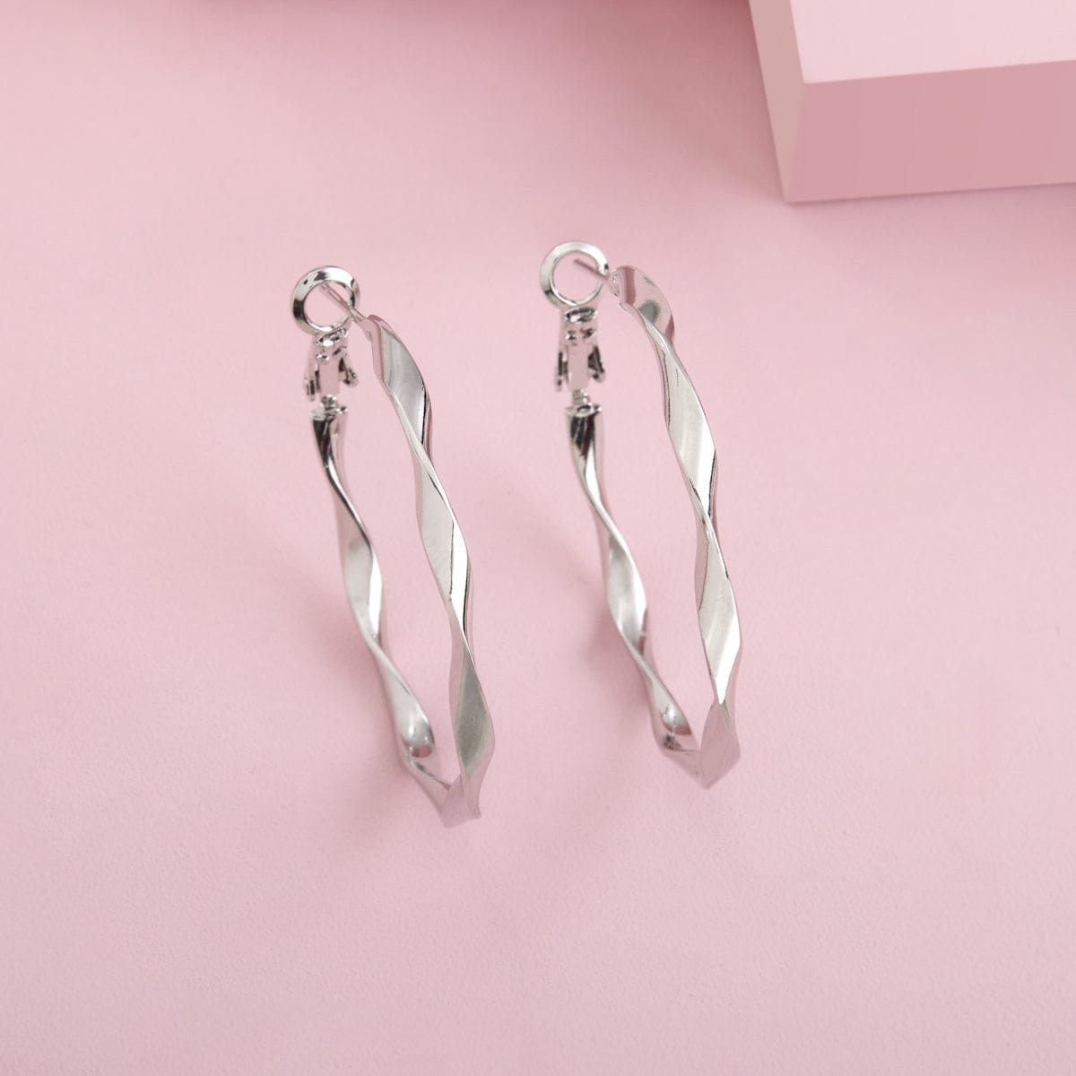 Trendy Earring Trendy Earring 192634