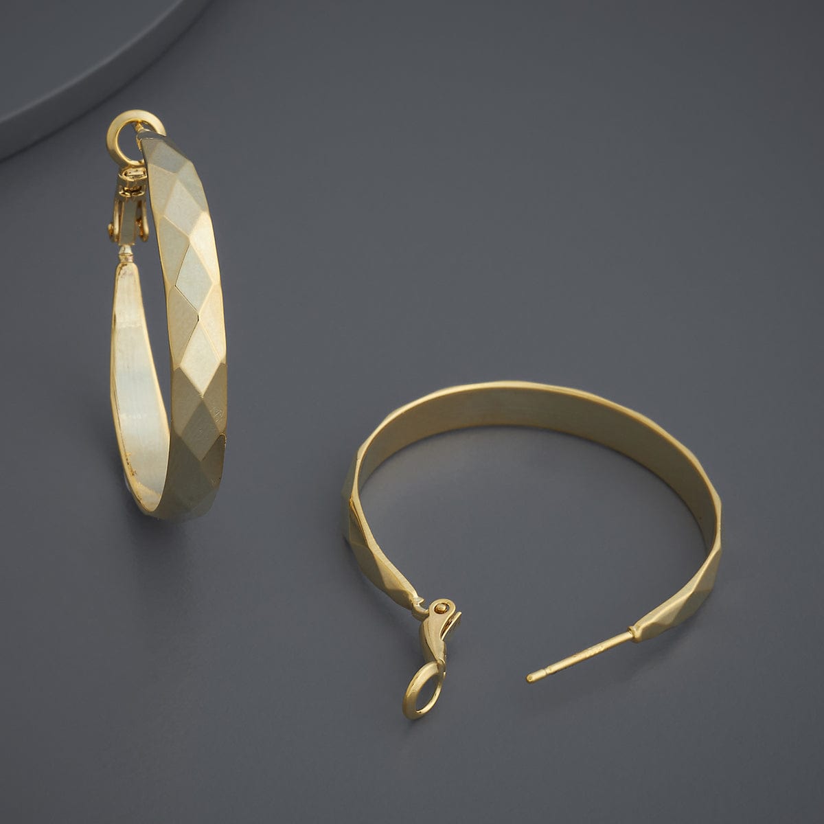 Trendy Earring Trendy Earring 184111
