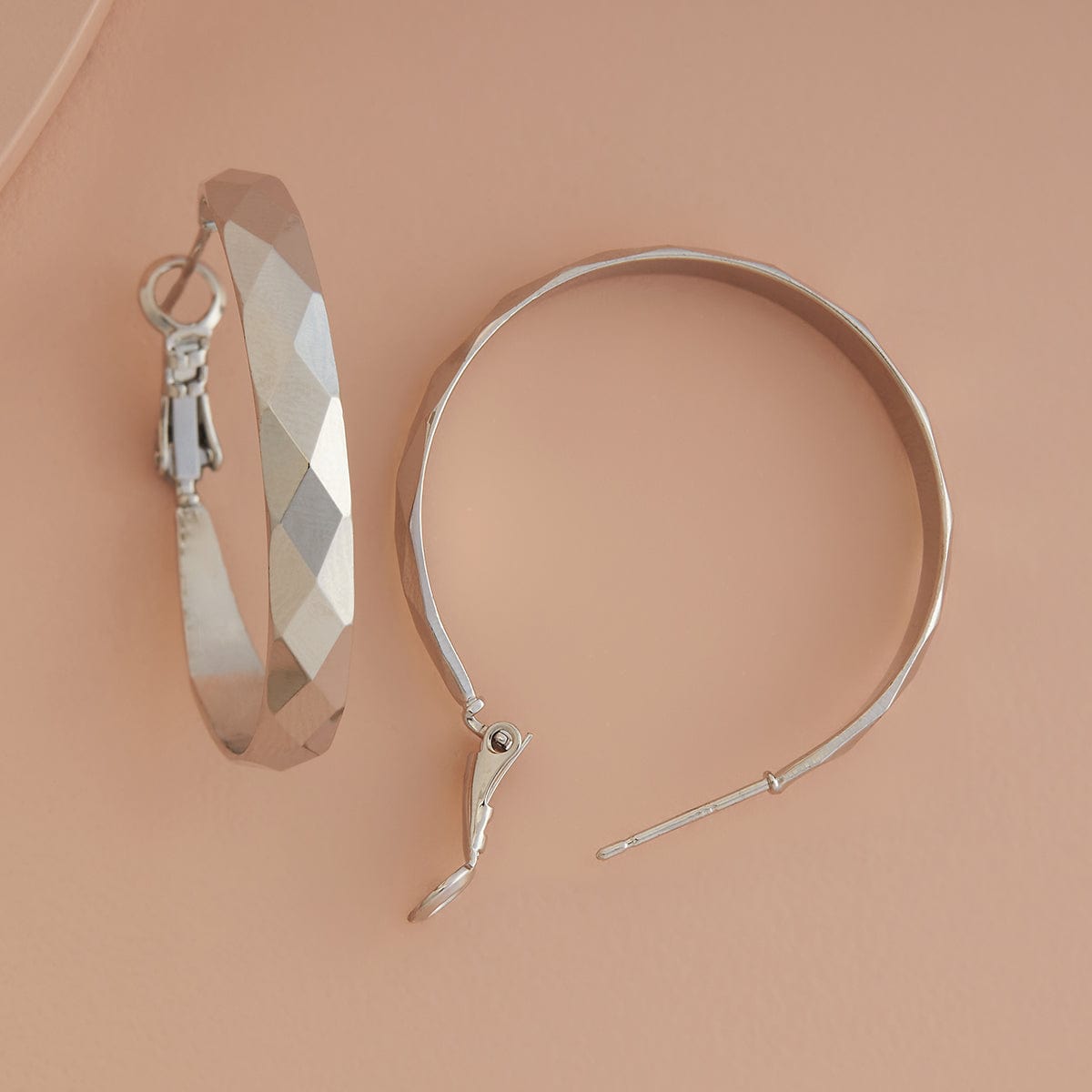 Trendy Earring Trendy Earring 184111