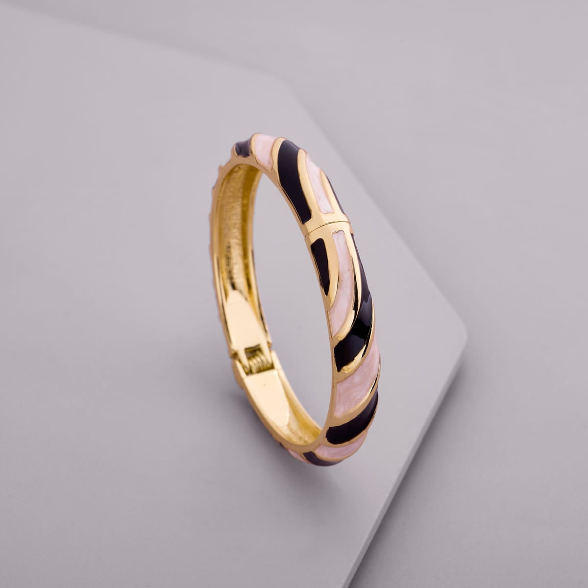 Trendy Kada Trendy Kada 190158