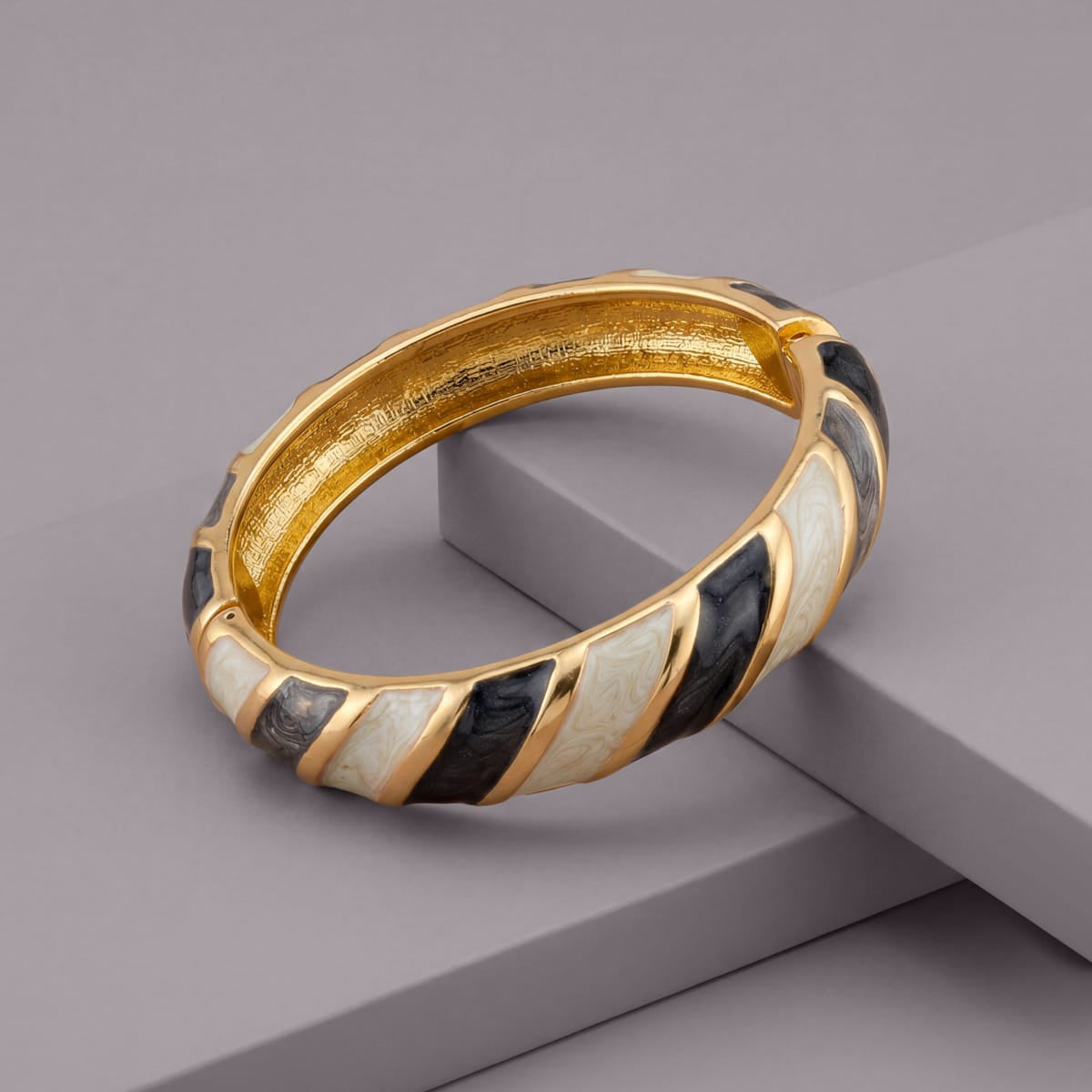 Trendy Kada Trendy Kada 198362