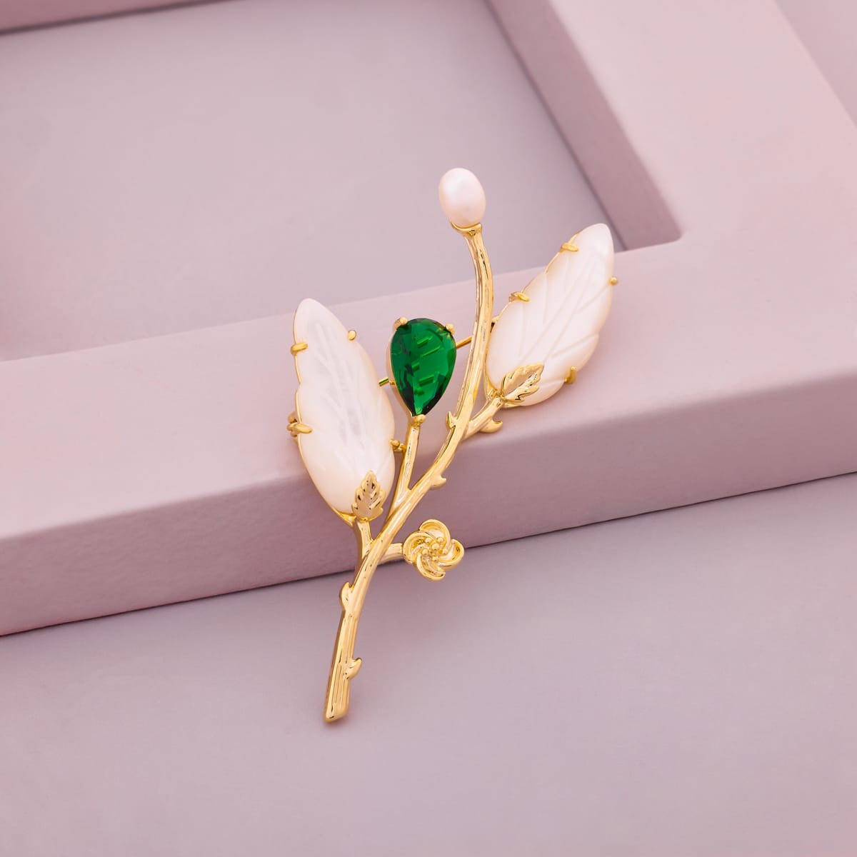 Trendy Saree Brooch Trendy Saree Brooch 204422