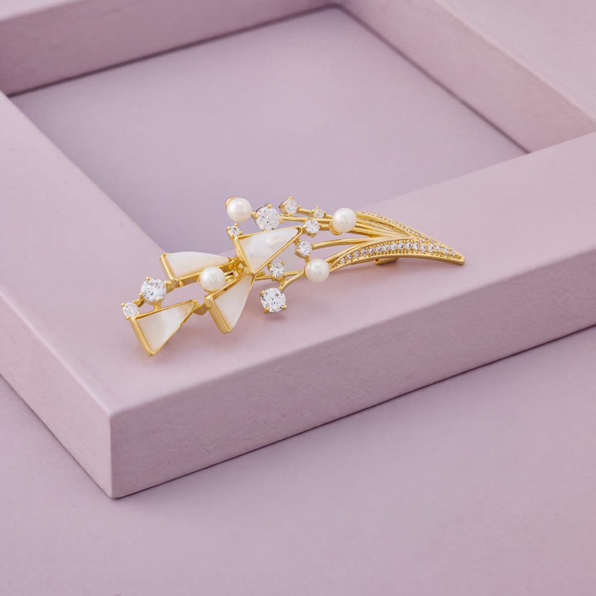 Trendy Saree Brooch Trendy Saree Brooch 197906