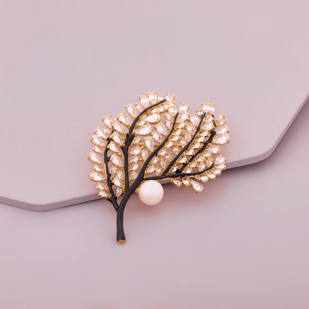 Trendy Saree Brooch Trendy Saree Brooch 204430