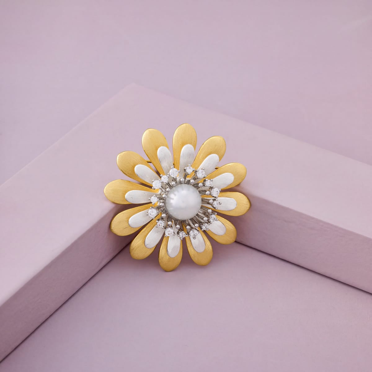 Trendy Saree Brooch Trendy Saree Brooch 197886