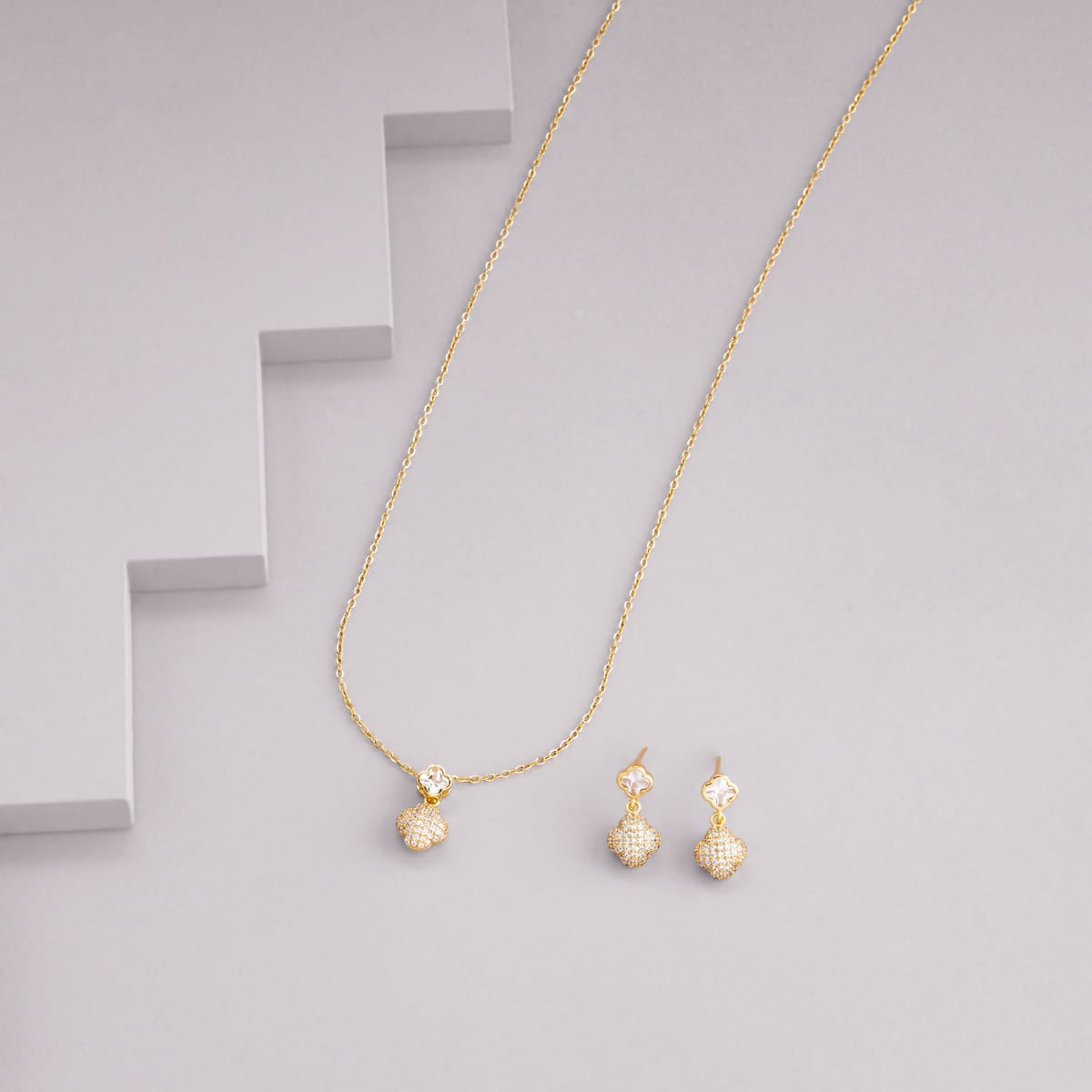 Trendy Zircon Necklace Trendy Necklace 203578