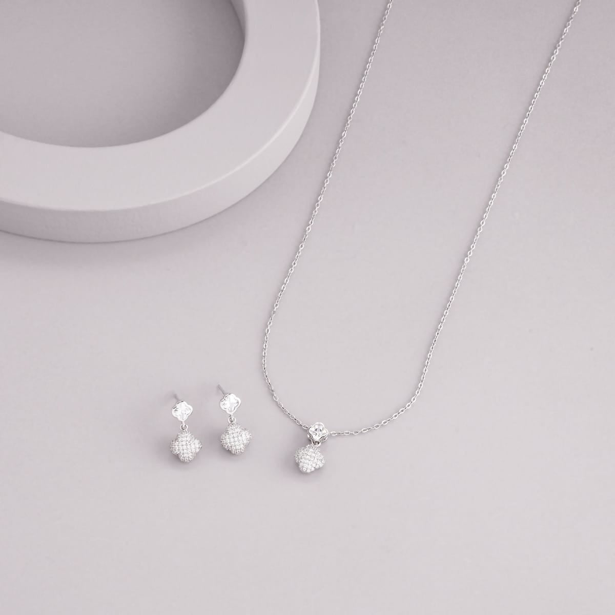 Trendy Zircon Necklace Trendy Necklace 203578