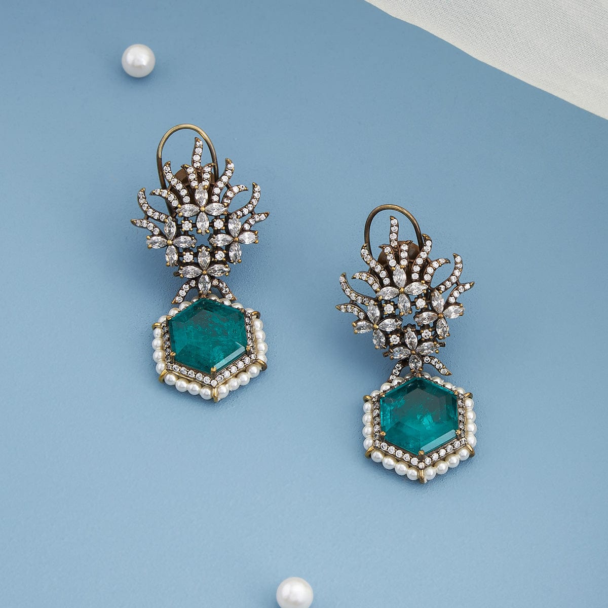 Zircon Earring Zircon Earring 187191