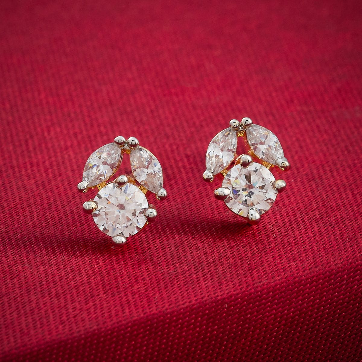 Zircon Earring Zircon Earring 150345