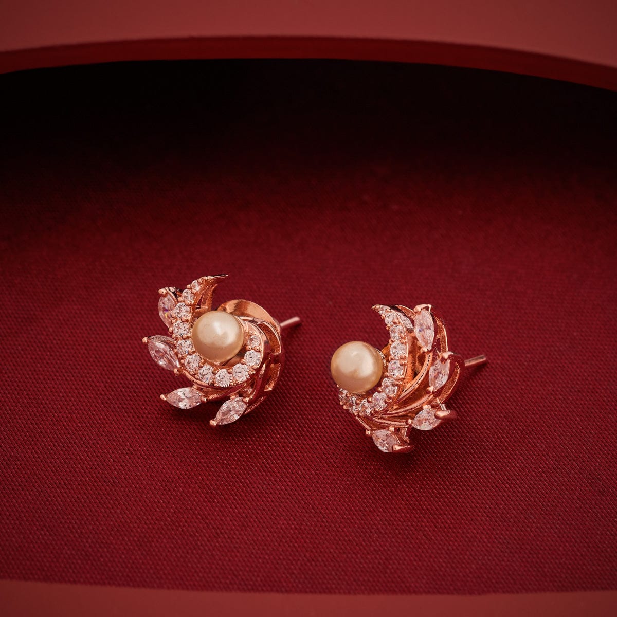 Zircon Earring Zircon Earring 182459