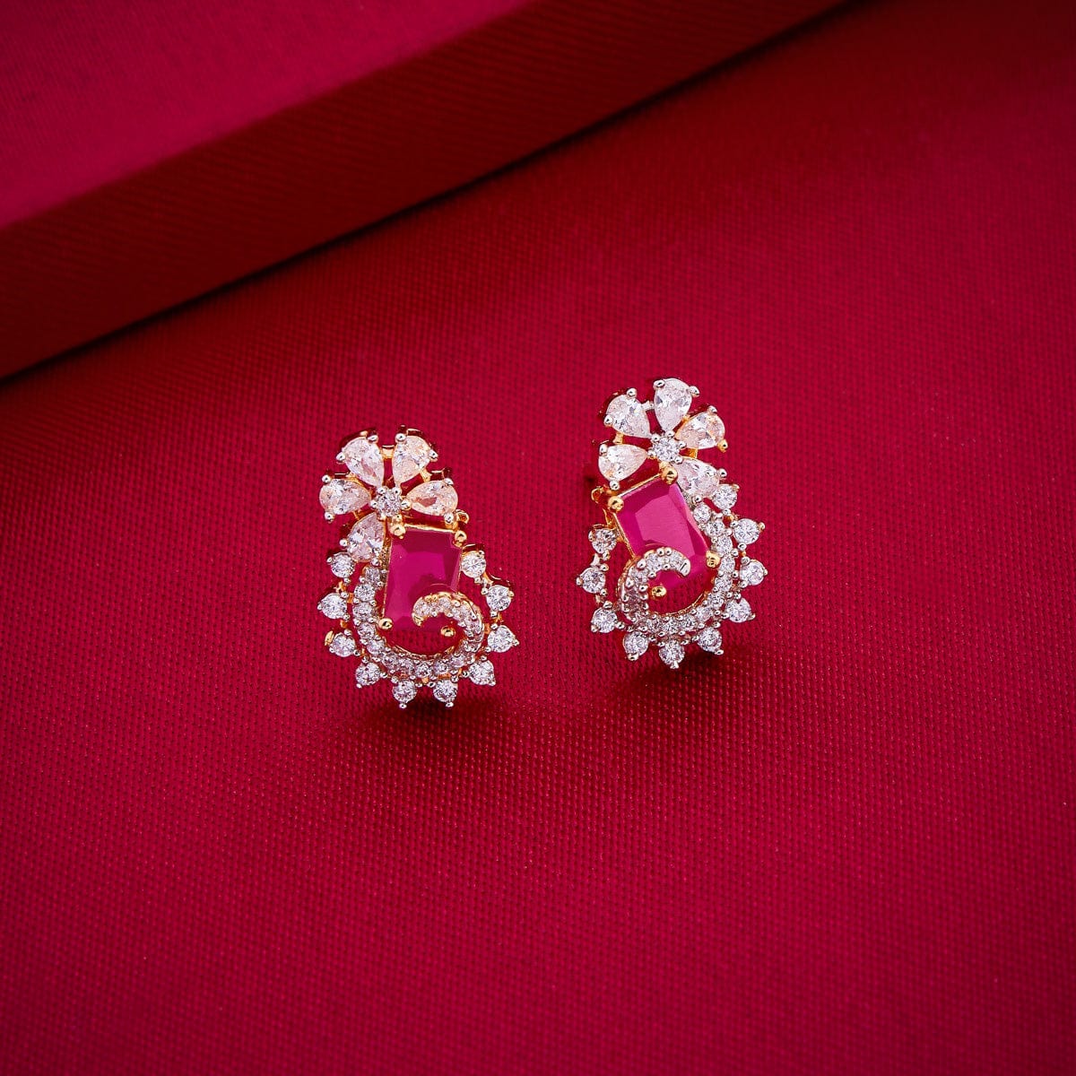 Zircon Earring Zircon Earring 185321