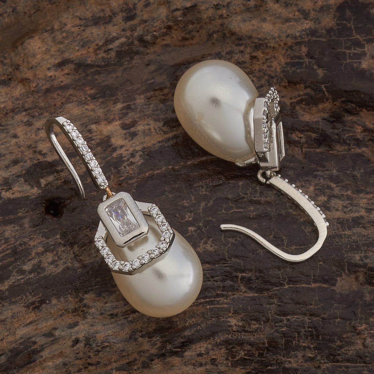 Zircon Earring Zircon Earring 186596