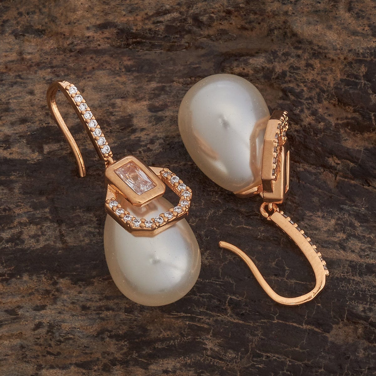 Zircon Earring Zircon Earring 186596