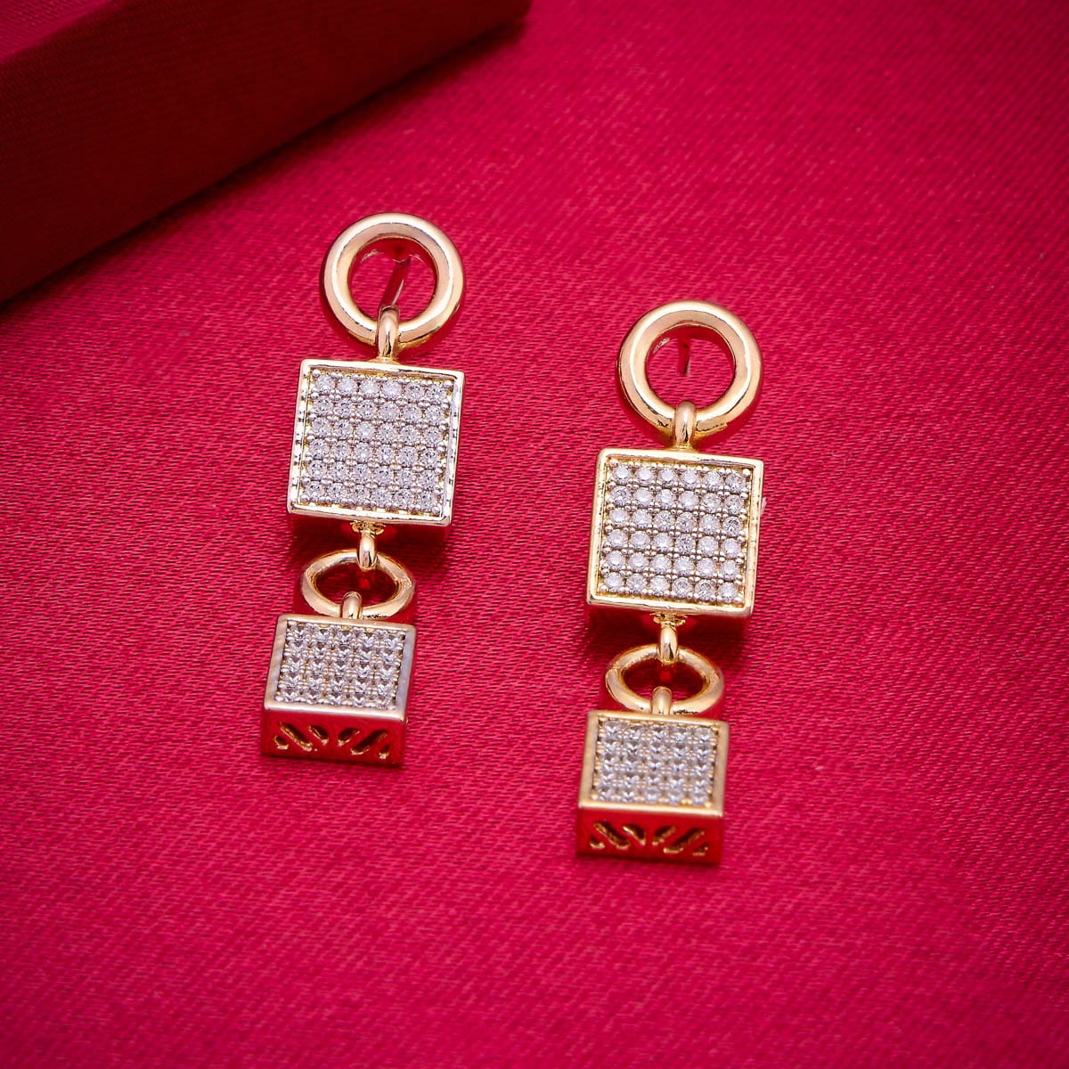 Zircon Earring Zircon Earring 187648