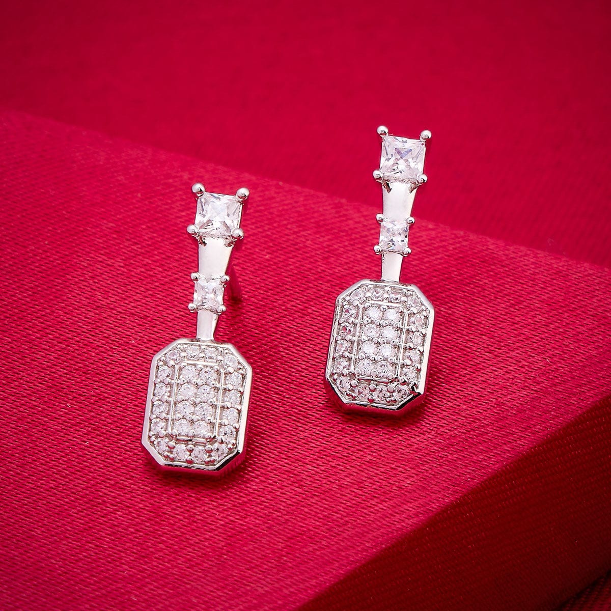 Zircon Earring Zircon Earring 187651