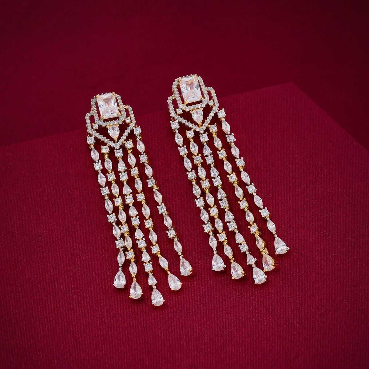 Zircon Earring Zircon Earring 188816