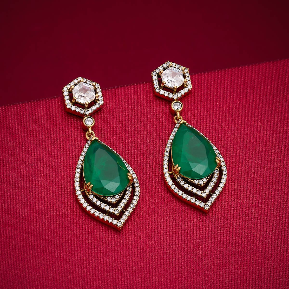 Zircon Earring Zircon Earring 189197