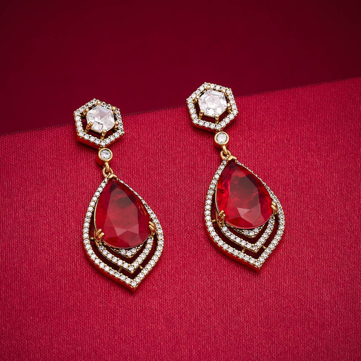 Zircon Earring Zircon Earring 189197