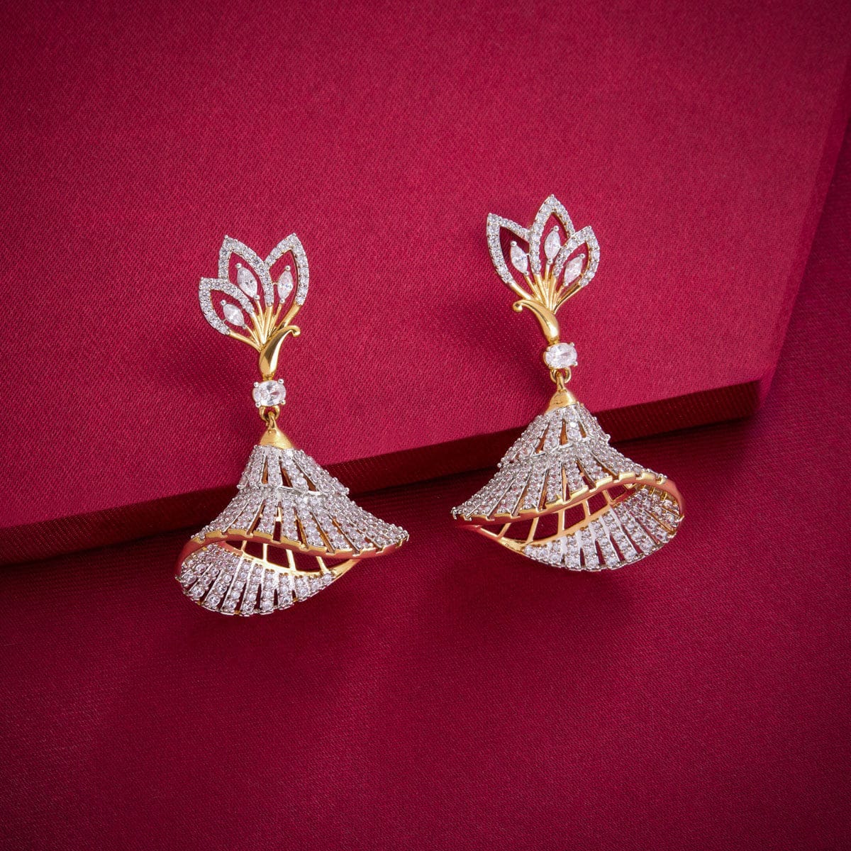 Zircon Earring Zircon Earring 189259