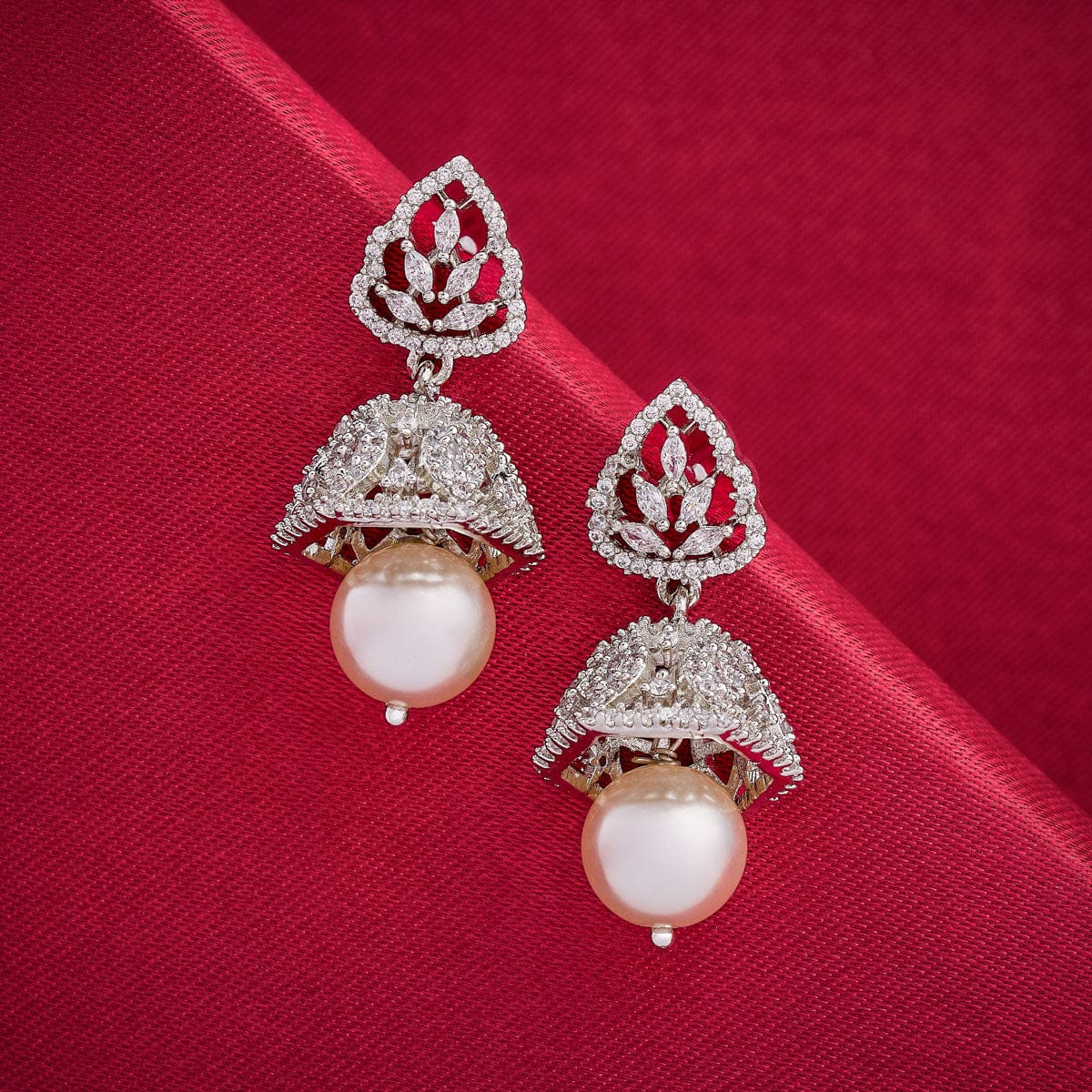 Zircon Earring Zircon Earring 190318