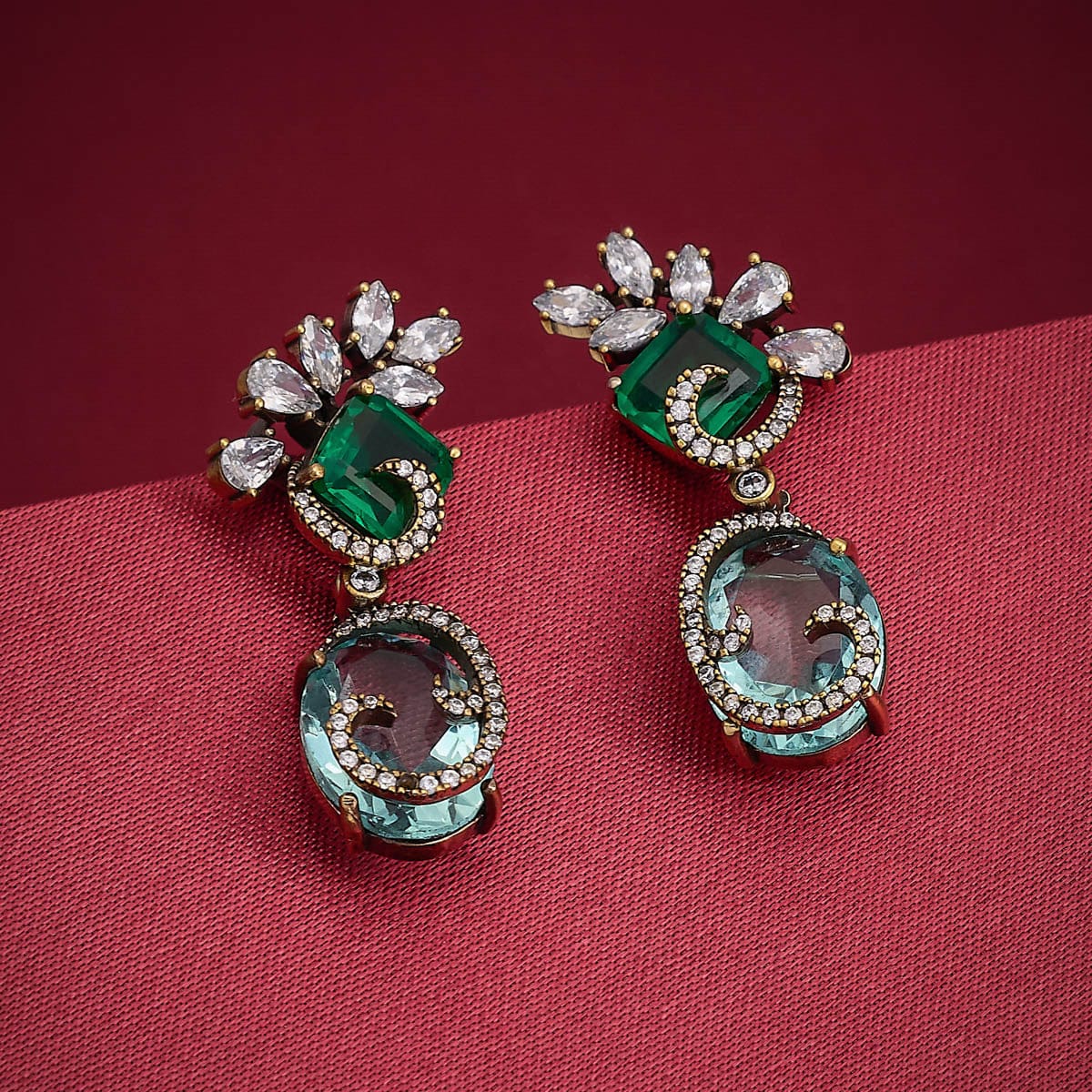 Zircon Earring Zircon Earring 190321