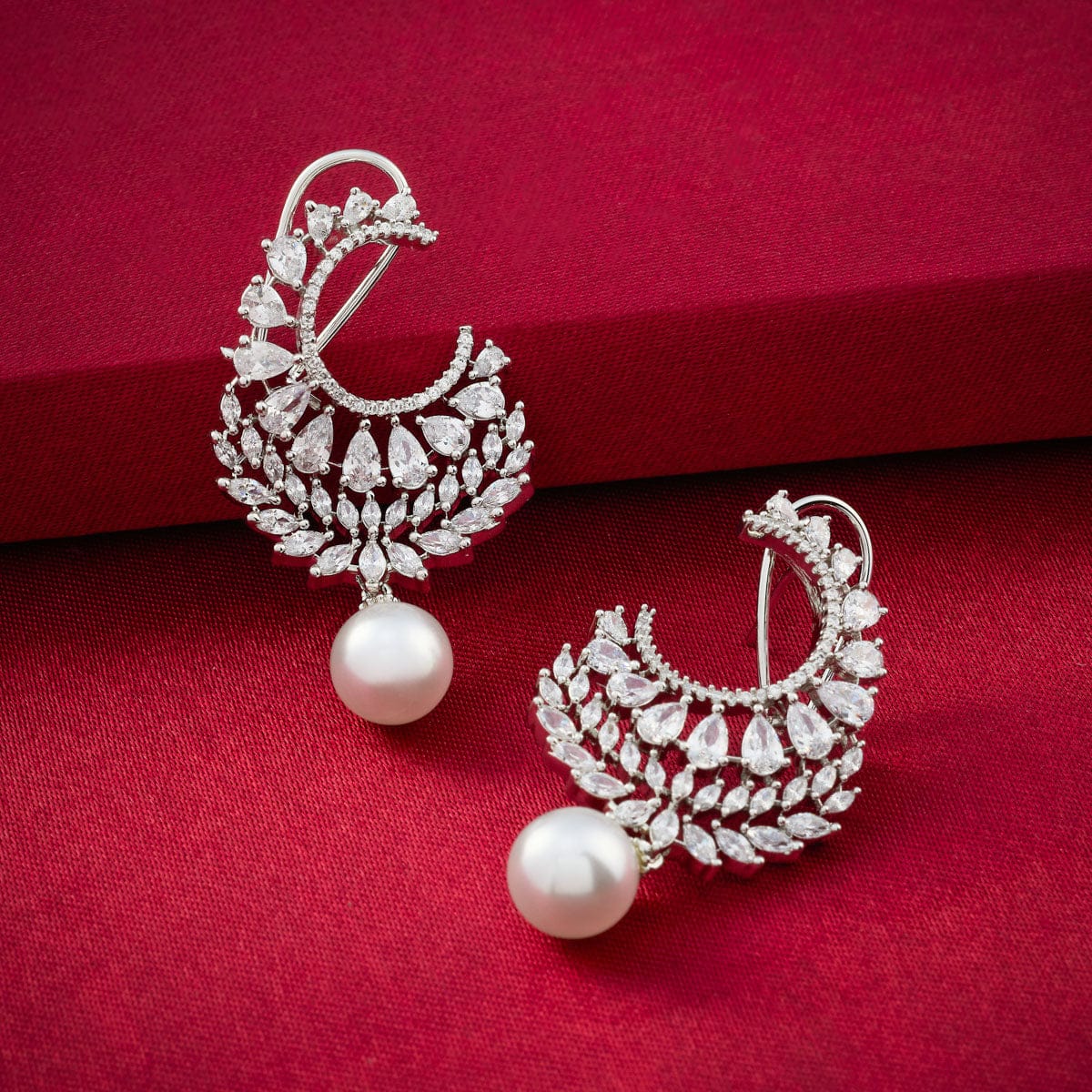 Zircon Earring Zircon Earring 190419