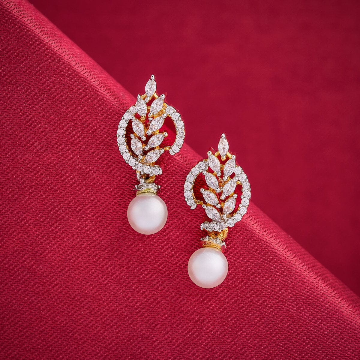 Zircon Earring Zircon Earring 190424