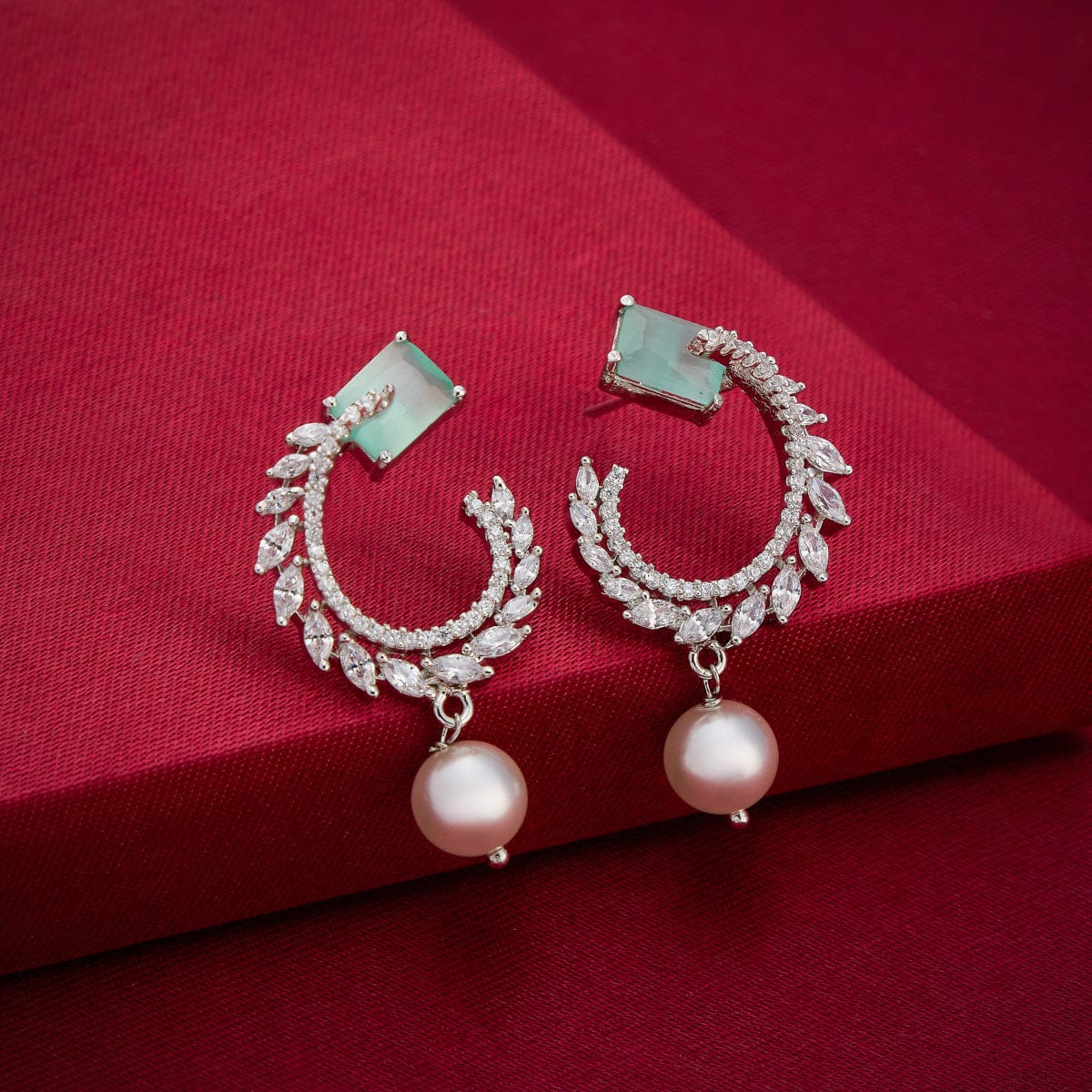 Zircon Earring Zircon Earring 190426