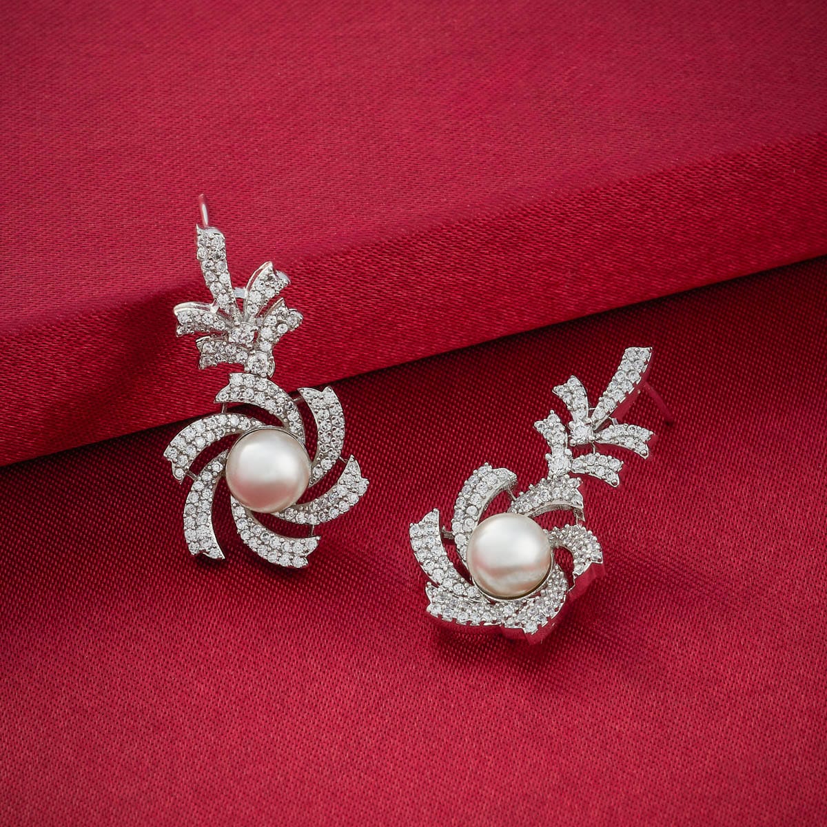 Zircon Earring Zircon Earring 190431