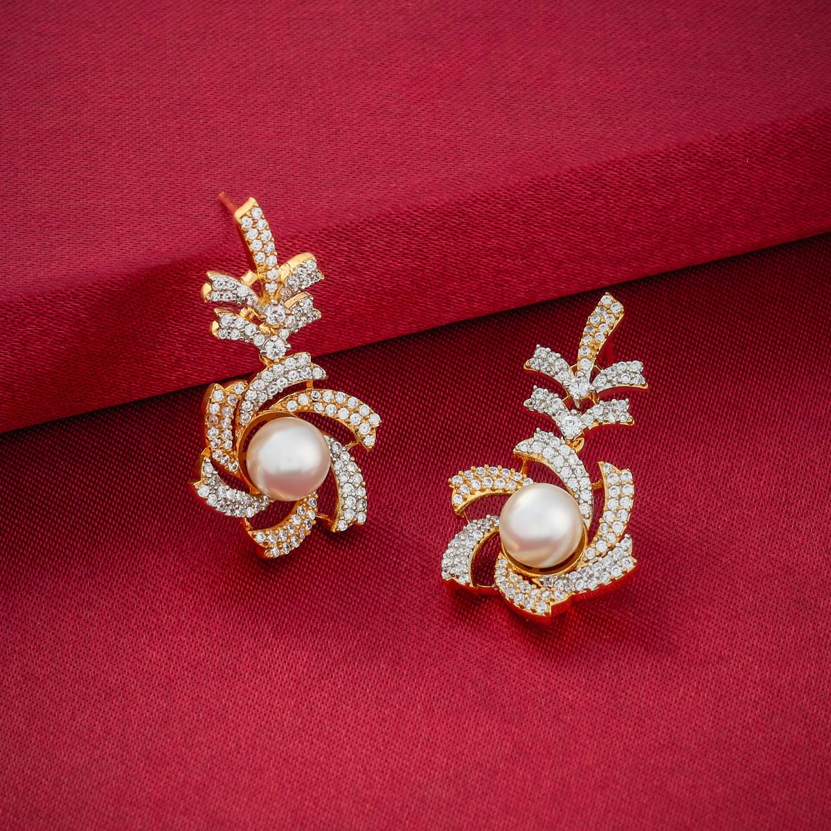 Zircon Earring Zircon Earring 190431