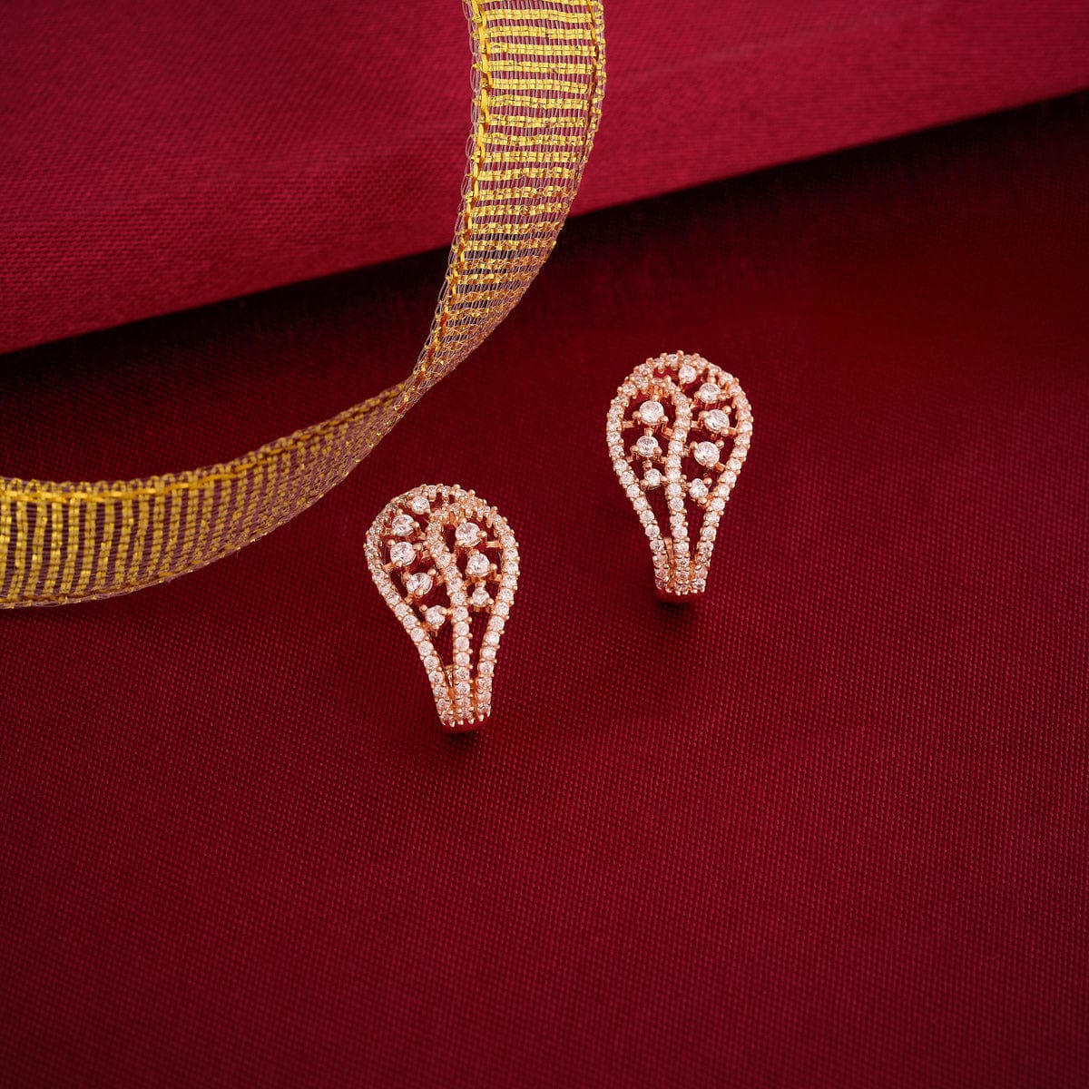 Zircon Earring Zircon Earring 190438