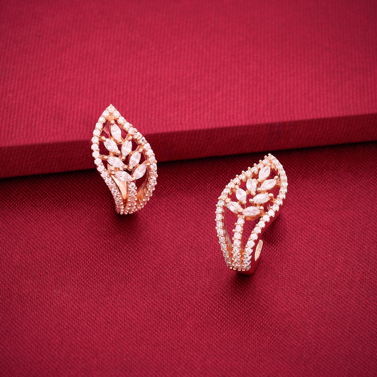 Zircon Earring Zircon Earring 190442