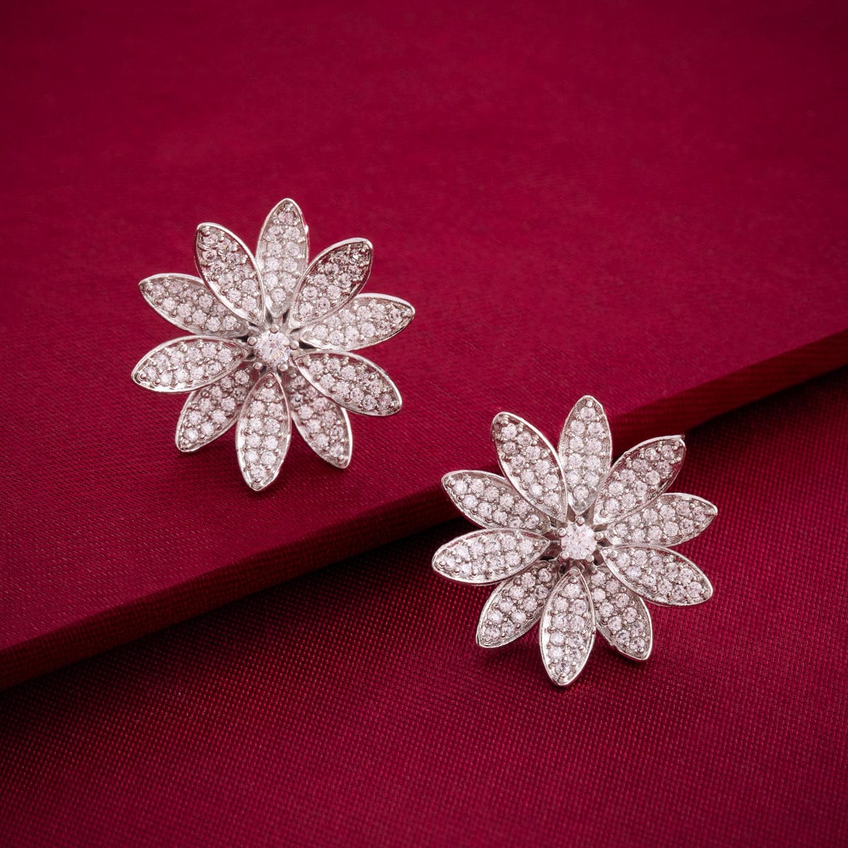 Zircon Earring Zircon Earring 193151