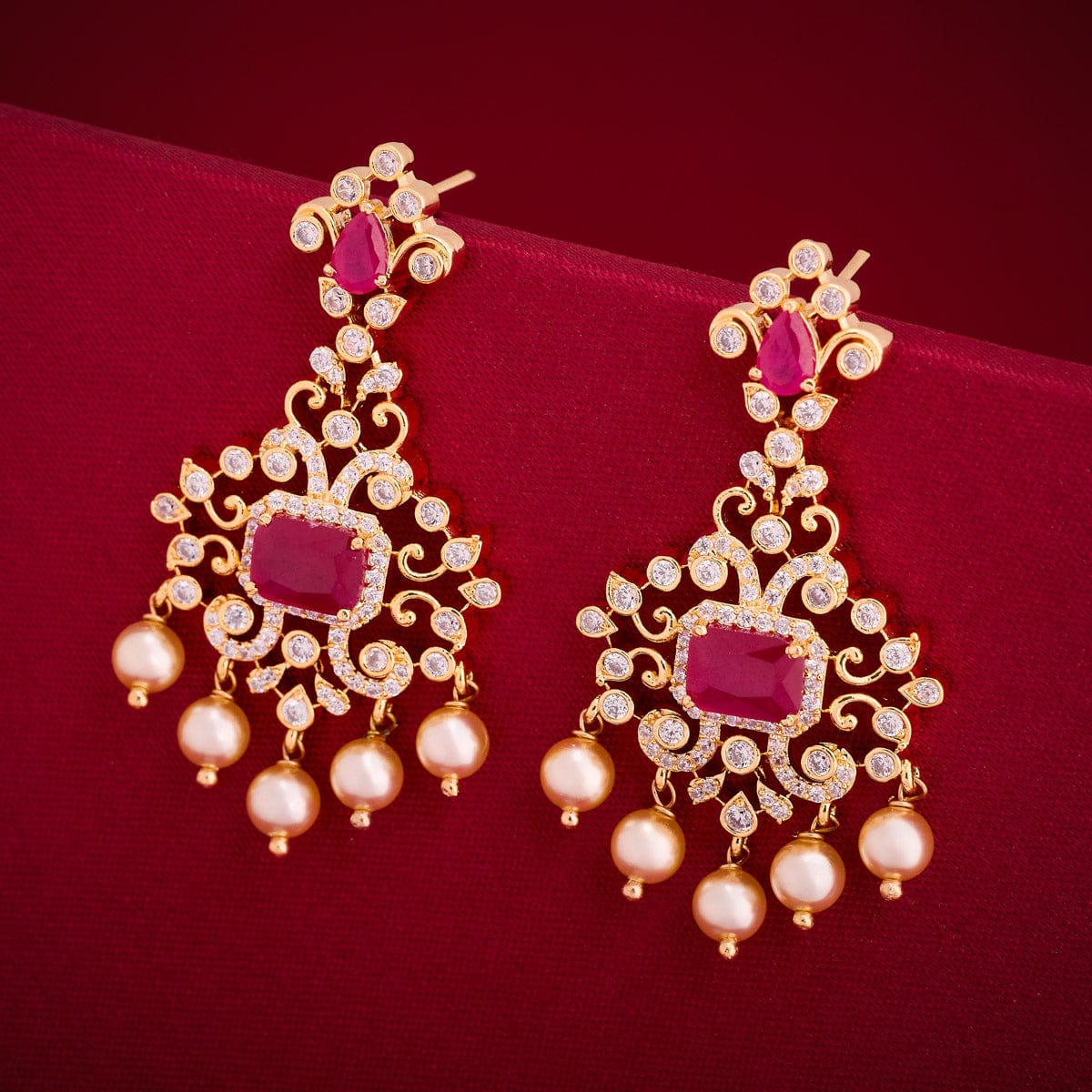 Zircon Earring Zircon Earring 195236