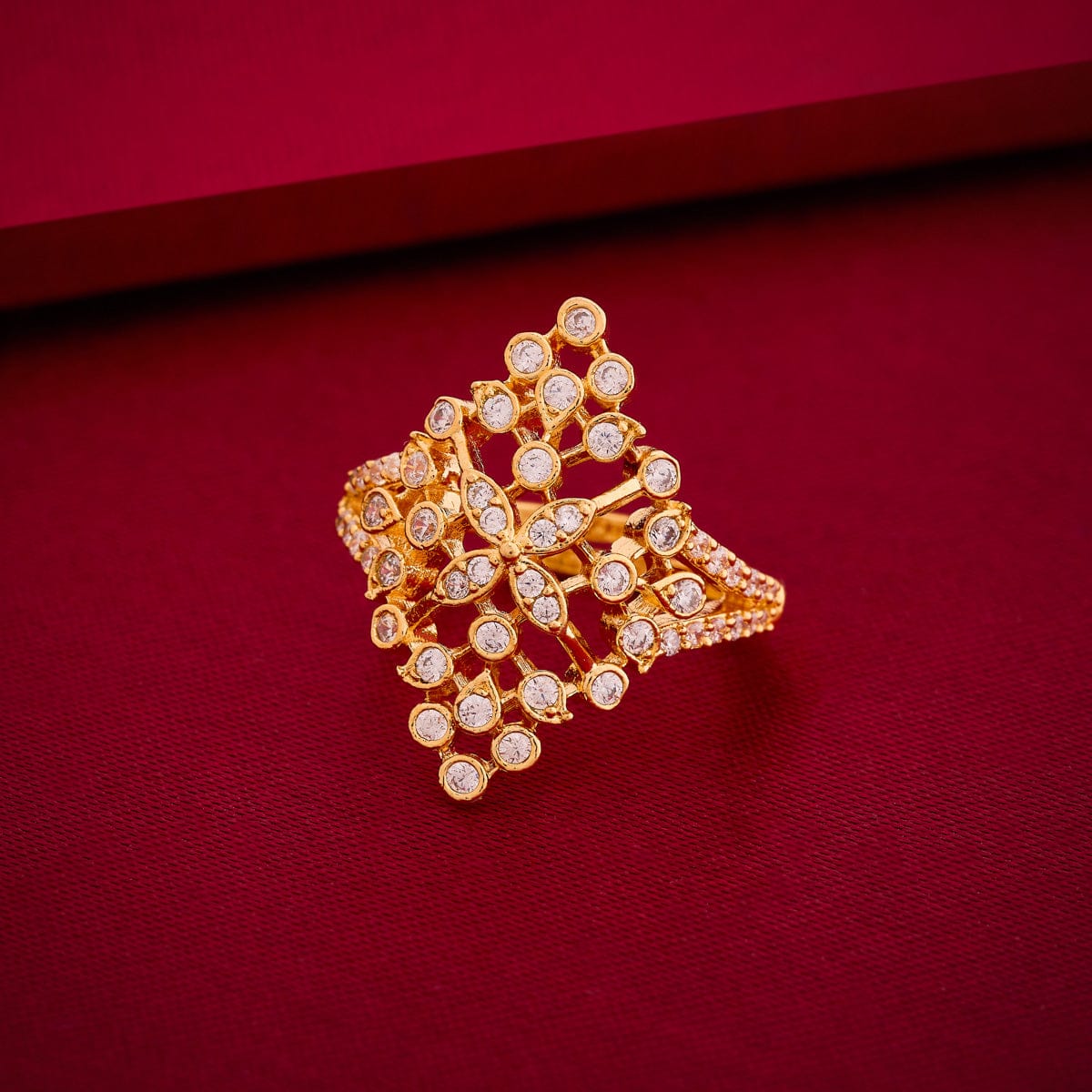 Zircon Finger Ring Zircon Finger Ring 195248