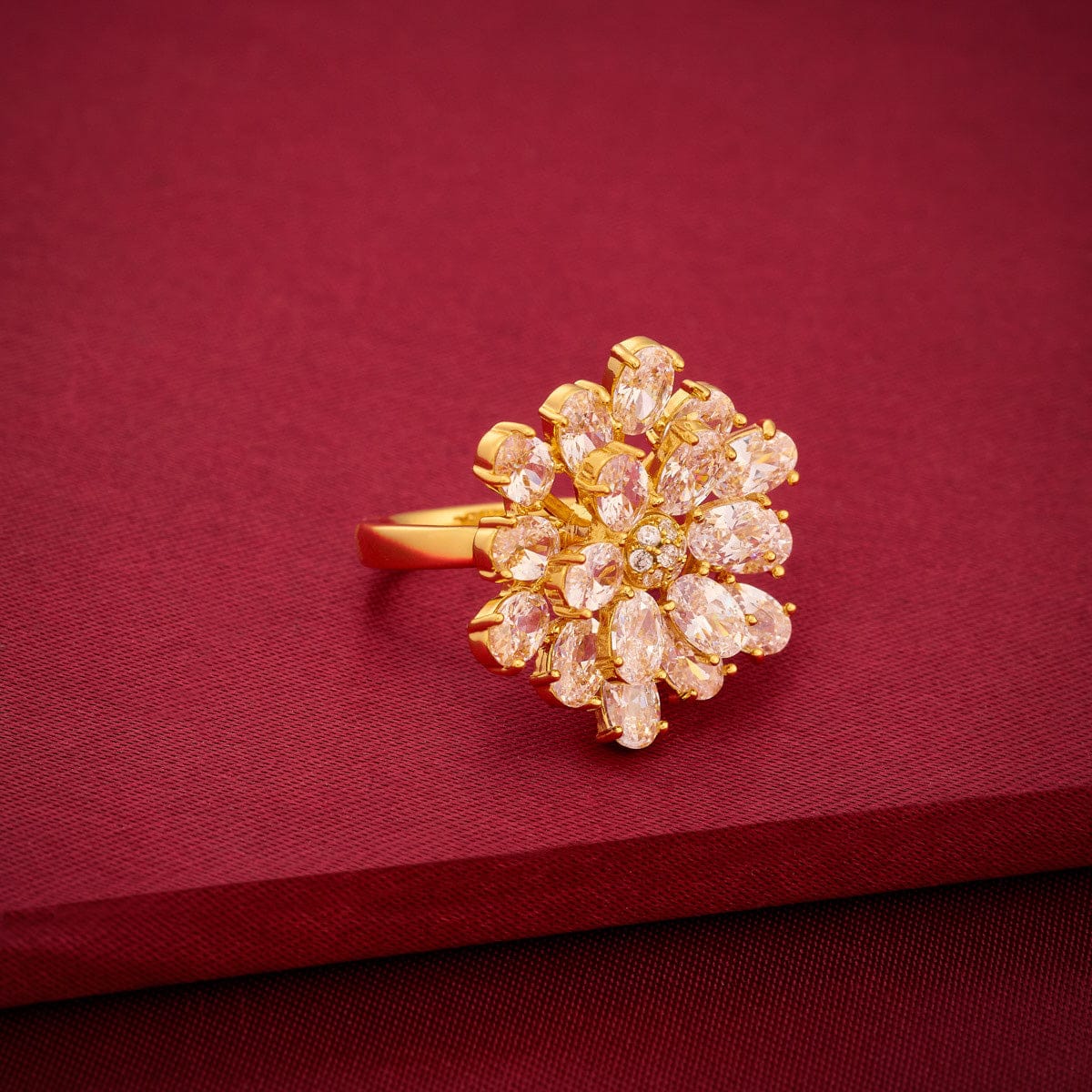 Zircon Finger Ring Zircon Finger Ring 195313