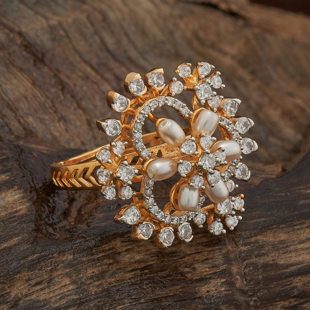 Zircon Finger Ring Zircon Finger Ring 182438