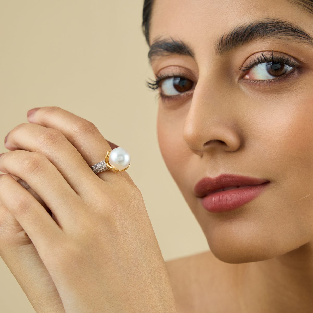 Zircon Finger Ring Zircon Finger Ring 182846