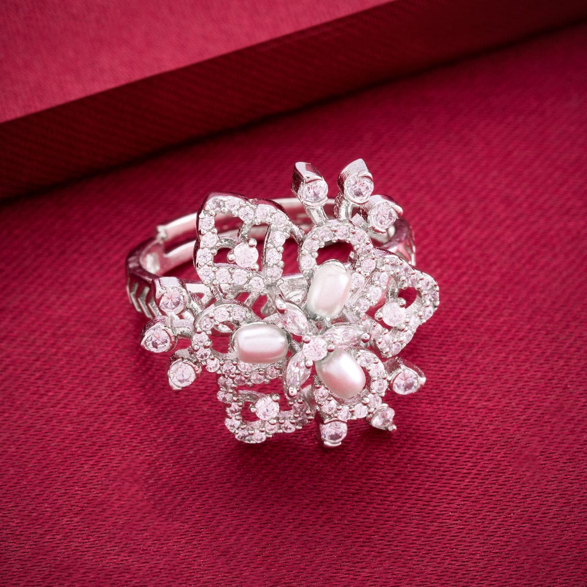 Zircon Finger Ring Zircon Finger Ring 182442