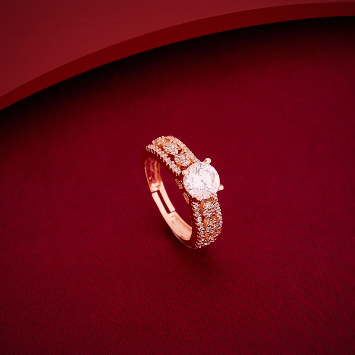 Zircon Finger Ring Zircon Finger Ring 197391